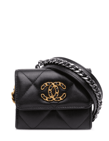 A Closer Look at Chanel Pre-Owned Finds on Farfetch